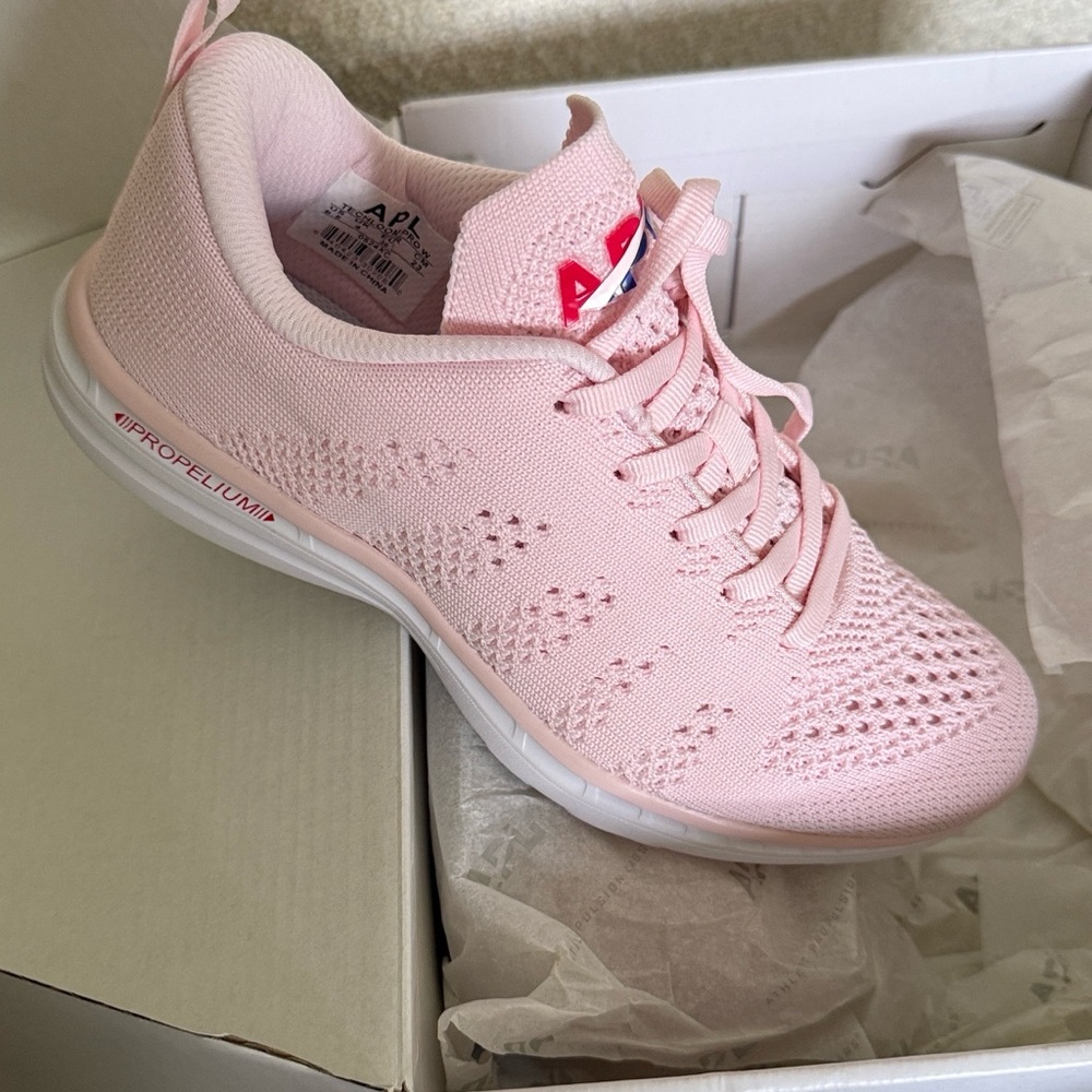 APL Women's TechLoom Pro - Light Pink Athletic Shoes (New in box)